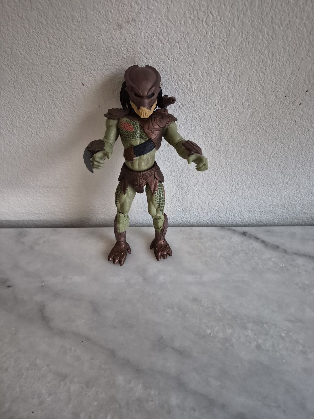 Predator-Style Reptile Action Figure - Green and Brown